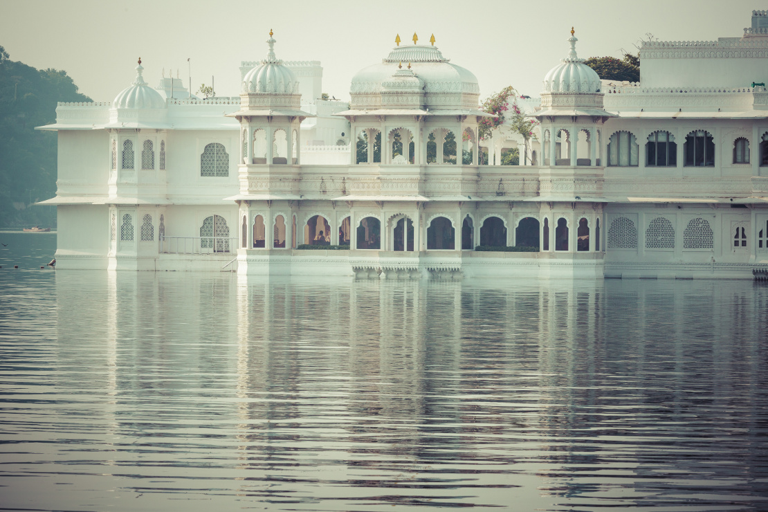 Taj Lake Palace on lake Pichola in Udaipur